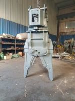 The Xinpai vehicle dismantling shear is sturdy and durable.