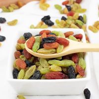 Four-color Raisins Colorful Raisins Multicolored Raisins