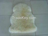 single sheepskin rug
