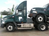 2005 Mack Vision daycabs