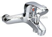 single level bathtub faucet