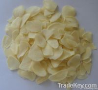 Dried yellow garlic flake