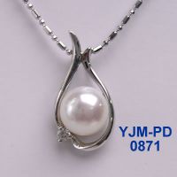 pearl pendant