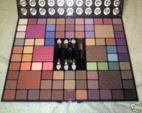 MAKE UP SETS 70, 80 & 107 COLOUR PALLETE