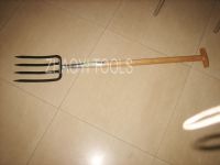 https://www.tradekey.com/product_view/1055022-Digging-Forging-Spade-Hay-Forks-7902156.html