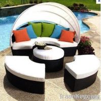Outdoor daybed