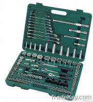 Socket and drive tool set