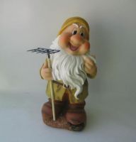 resin decorative garden gnome