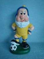 resin decorative football gnome