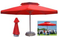Superior quality umbrella with two-tier ventilated top and crank