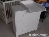 dresser /changer/commode