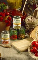 Dried and fresh foods from Italy