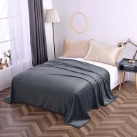 Cheap and promotional single layer solid color flannel fleece blanket pattern