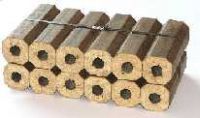 wood pellets,wood pellet supplier,wood pellets exporters,wood pellets dealers,wood pellets producers,
