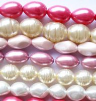 Glass pearl beads