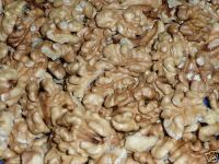 shelled walnuts