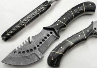 9.75" Custom Manufactured Beautiful Damascus Steel Hunting Knife (AA-0127-3)
