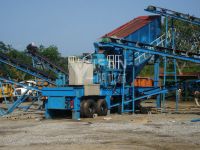 mobile crusher and screen