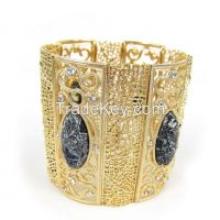 BA1125 Gold Bracelets