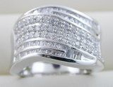 10K White Gold Ring With Zircon (LRG1240)