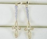 10K Yellow Gold Earring With Diamond