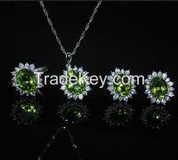 https://jp.tradekey.com/product_view/925-Silver-Sets-In-Natural-Peridot-With-Cz-7904824.html