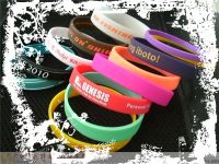 https://fr.tradekey.com/product_view/2010-Printing-Colcorful-Silicone-Bracelets-1448086.html