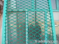 expanded mesh fence