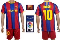 https://fr.tradekey.com/product_view/2011-Spanish-Barcelona-10-Lionel-Messi-Red-navy-Blue-Striped-Home-Per-1662652.html