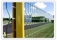 wire mesh fence