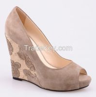 Lady classic wedge sandals  with open toe applique flowers leather materials