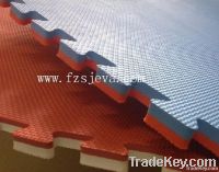 Reversible interlocking taekwondo foam mat