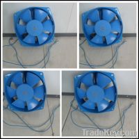 Small ventilating fan