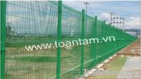 Welded steel wire fence