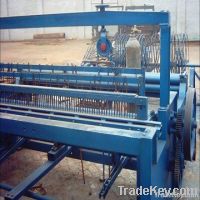 Crimped wire mesh weaving machine