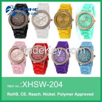 2015 Fashionable Silicone Sport Diamond watch