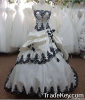 hot sale Appliqued black and white wedding dress 2012