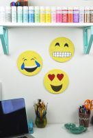 Glitter emoticon MDF sign