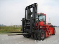 32 TON FORKLIFT