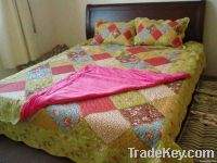 Embroidered patckwork quilt set