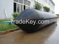 Inflatable vessel moving rubber tube and roller
