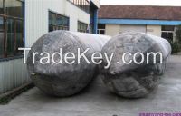 Pneumatic rubber air bag for vessel