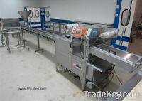 TRAY SEALER WITH CONVEYOR