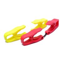 SAFETY GLOVE HOLDER CLIP / REDUCE HAND INJURIES PLASTIC GLOVE GUARD / INDUSTRIAL SAFETY GLOVE CLIPS FOR WORKER SAFETY