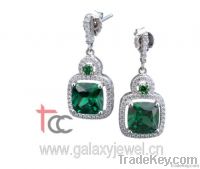 sterling silver earring with Emerald