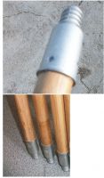 Metal tip Varnished wooden broom handle/stick