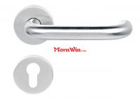 Solid stainless steel door handle