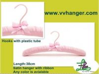 LH084 Satin hangers