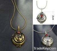 https://www.tradekey.com/product_view/2012-High-Quality-Vampire-Diaries-Elena-Vervain-Necklace-4141100.html