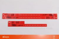 Removable tabs vinyl wristband